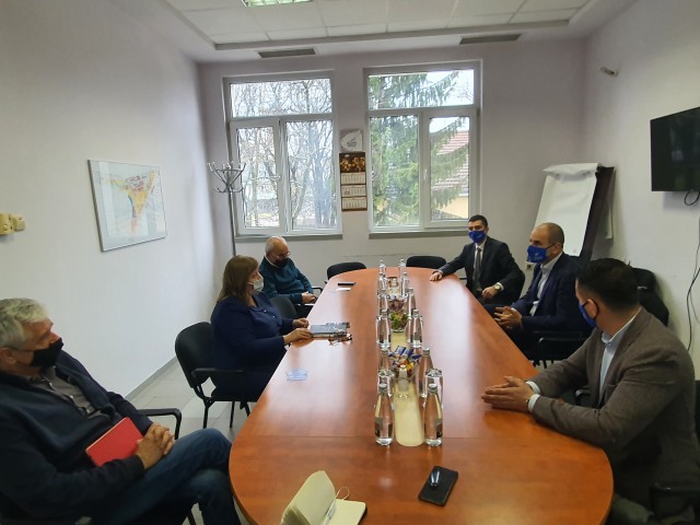 Цветан Цветанов в Захарни заводи: Политиката се нуждае от хора с капацитет, като кандидатите във великотърновската ни листа