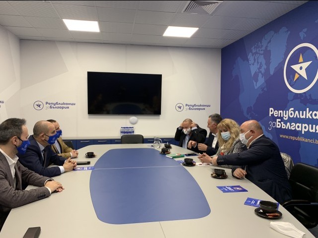 Цветанов проведе среща с Националното сдружение на кметове на кметства в Република България