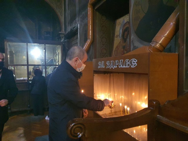 Цветан Цветанов спази традицията си, преди да даде своя вот, да посети Катедралния храм „Рождество Богородично“