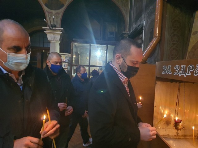 Цветан Цветанов спази традицията си, преди да даде своя вот, да посети Катедралния храм „Рождество Богородично“