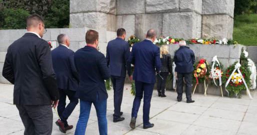 Републиканци за България почетоха паметта на Христо Ботев и загиналите за свободата на Родината
