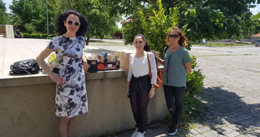 Републиканци за България - Сливен с дарение за библиотеката в село Тополчане