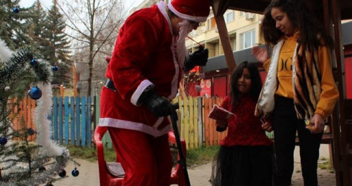 Републиканци за България от София област зарадваха малчугани за Коледните празници