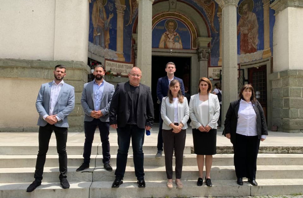 Републиканци за България в Ямбол дадоха старт на кампанията си от храма „Св. Николай Чудотворец“