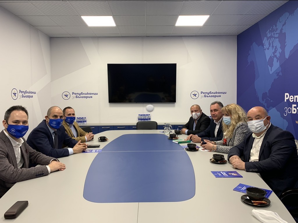 Цветанов проведе среща с Националното сдружение на кметове на кметства в Република България