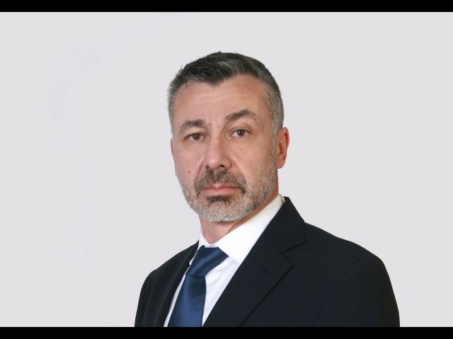 Трябва да се справим с регионалния дисбаланс и „директните“ плащания в здравеопазването