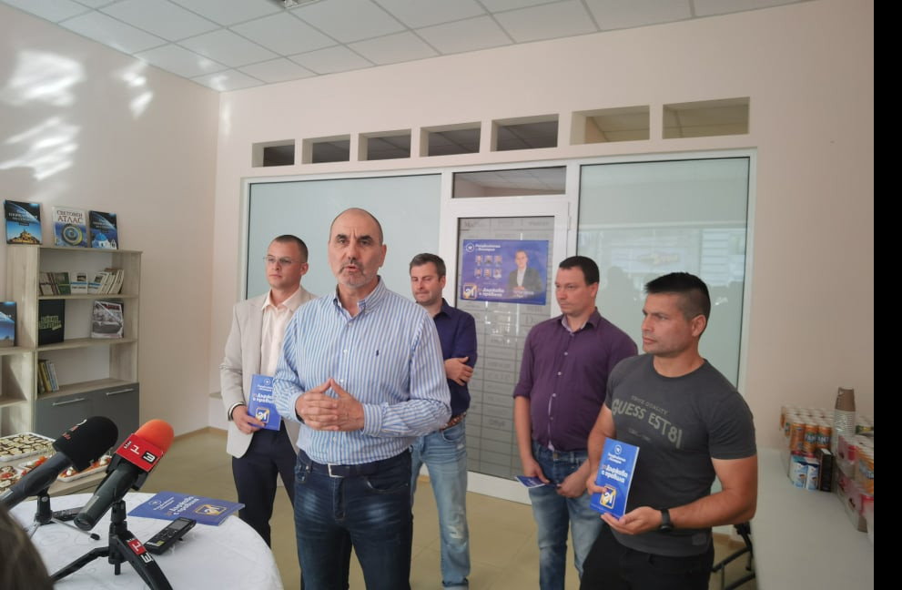 Републиканци за България официално представиха кандидат-депутатите си в Русе