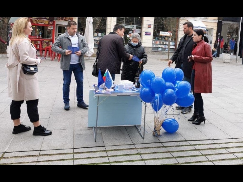 Мобилен пункт за среща с гражданите откри ПП „ Републиканци за България“ в Стара Загора