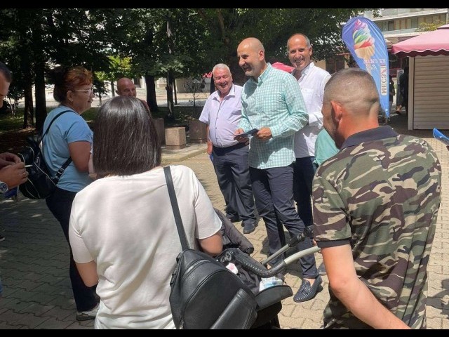 Цветан Цветанов се включи в подписката за изграждането на околовръстен път на Кърджали