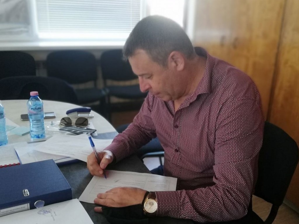 Д-р Атанас Камбитов регистрира листата с кандидати за народни представители на Републиканци за България - Благоевград
