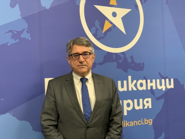 Проф. Румен Кънчев: Русия извършва гигантско превъоръжаване