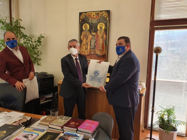 Цветанов и Вълнев във ВТУ: Университетски кампуси ще осигурят достъп до качествено образование на хората във всички части на страната