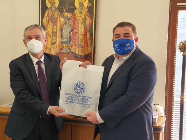 Цветанов и Вълнев във ВТУ: Университетски кампуси ще осигурят достъп до качествено образование на хората във всички части на страната