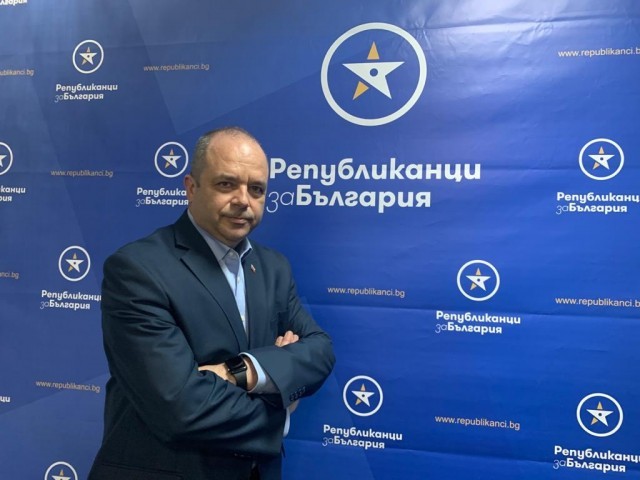 Иван Анчев: Москва ще преглътне изгонването на руски дипломати, ако това ще закрепи статуквото, което да изгради „Турски поток “ през България с пари на народа