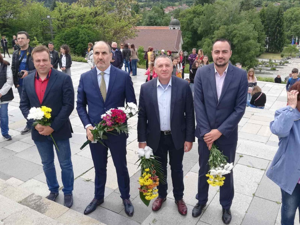 Републиканци за България почетоха паметта на Христо Ботев и загиналите за свободата на Родината