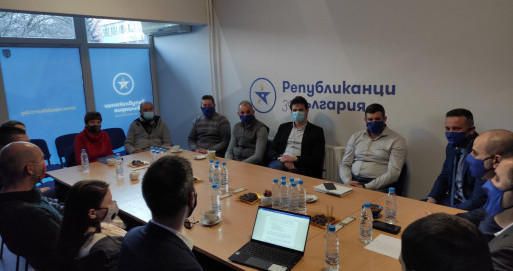 Цветан Цветанов и Павел Вълнев проведоха работна среща в район „Люлин“